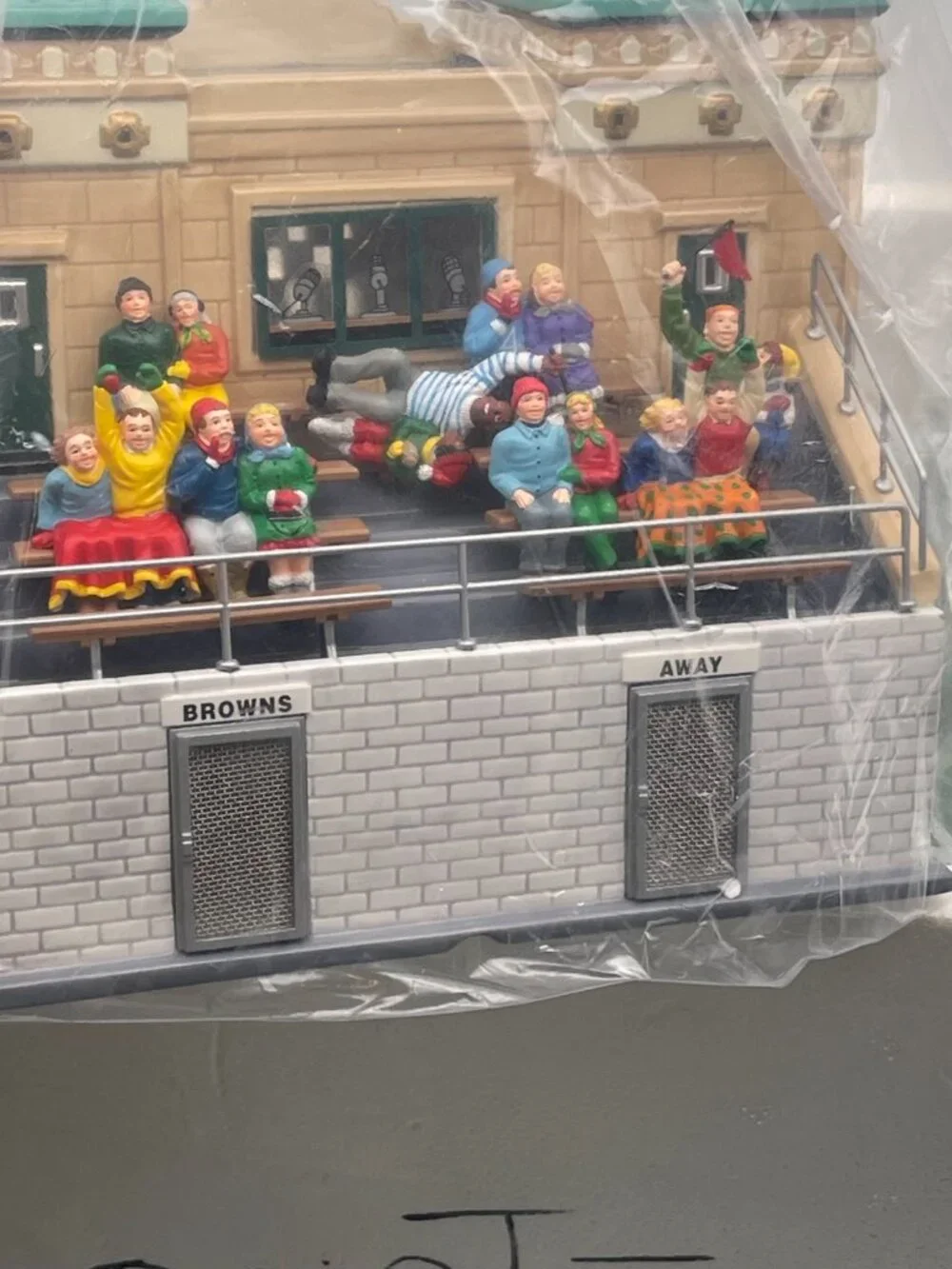 Department 56 The Original Snow Village NFL Football Champsfield Stadium #55001
